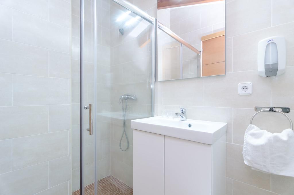 Hostel Embat -